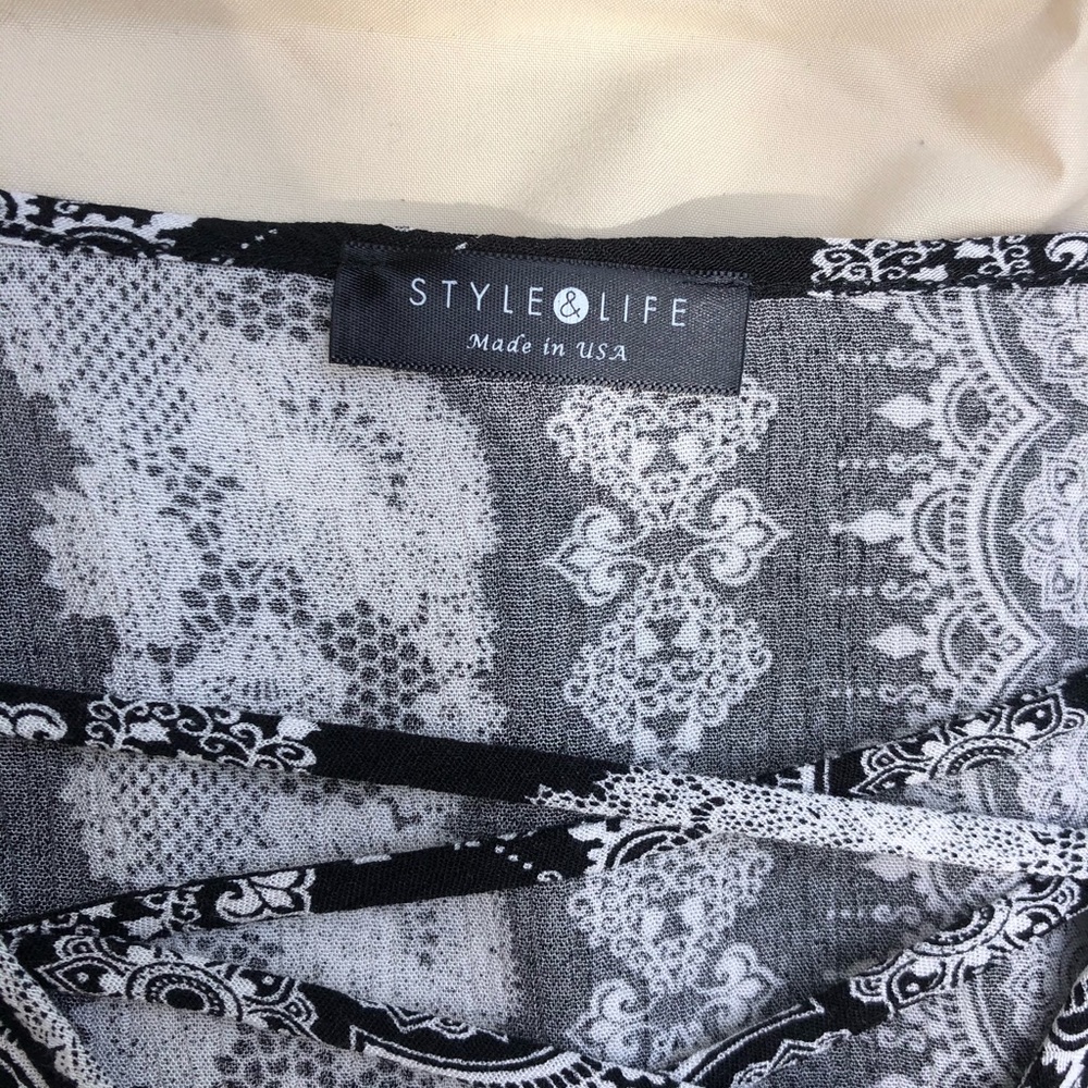 NWOT Style & Life poncho - Picture 2 of 2